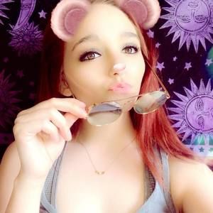 Meet your Posher, Adriana